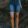 Clothing böhme | Gianna Mid Thigh Shorts Dark Wash