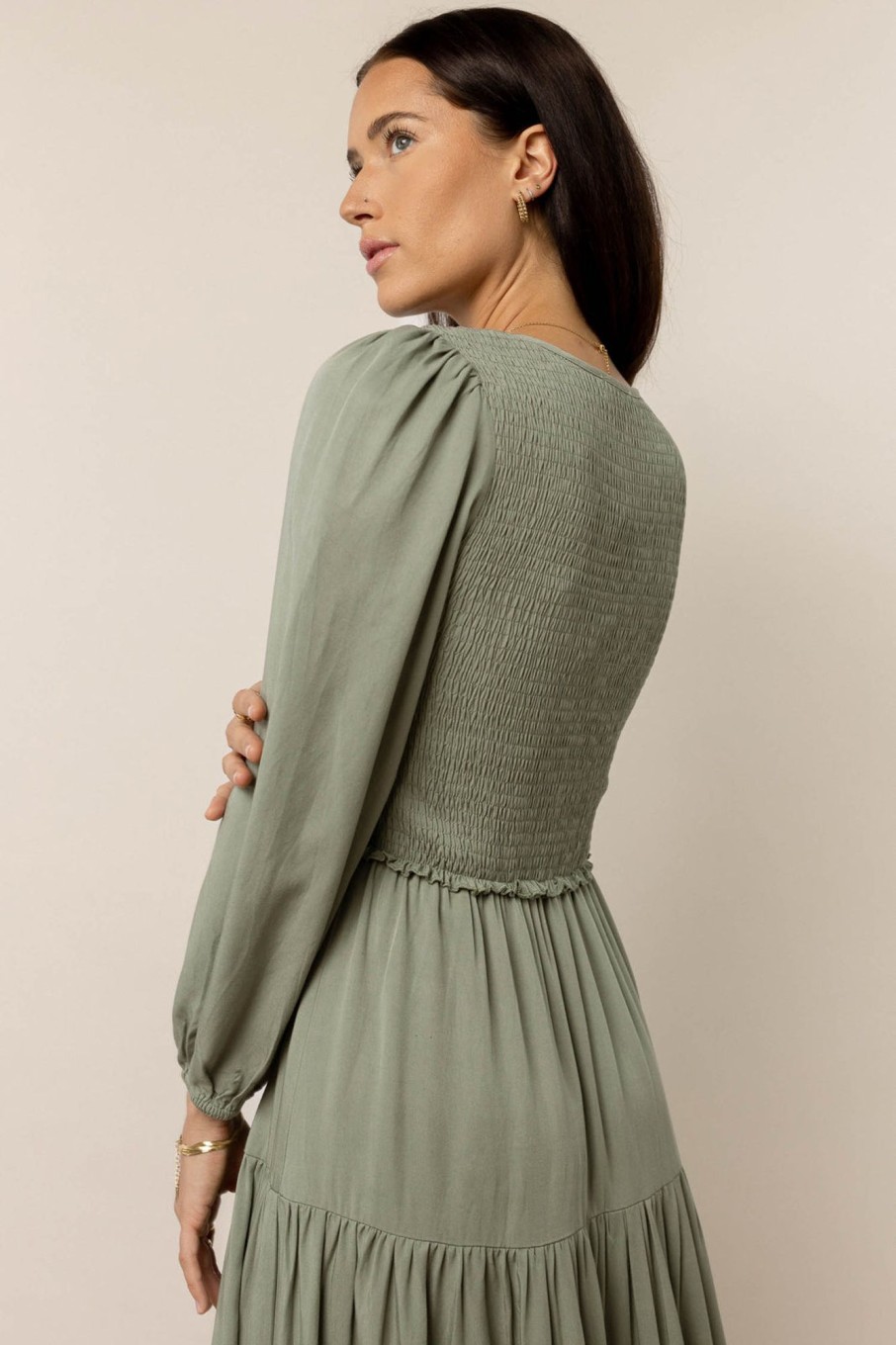 Clothing böhme | Smocked Tiered Midi Dress In Sage